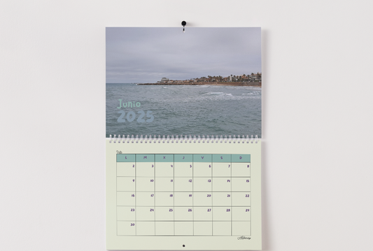 Calendario con paisajes 2025